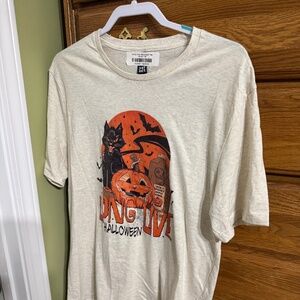 New District long live Halloween T shirt size medium